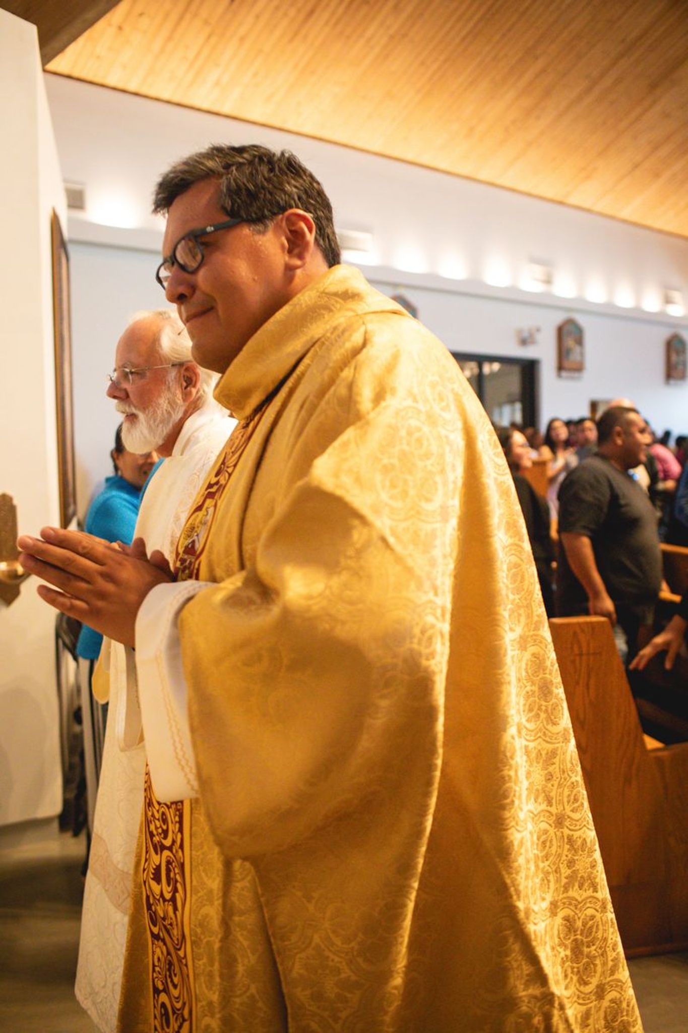 2025-11-23-fr-fernando-first-mass-0177.jpg