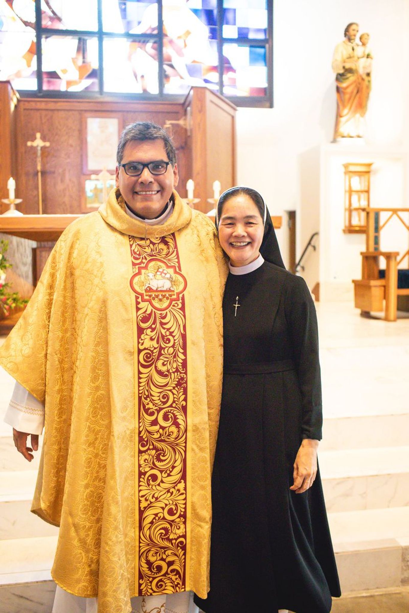 2025-11-23-fr-fernando-first-mass-0217.jpg