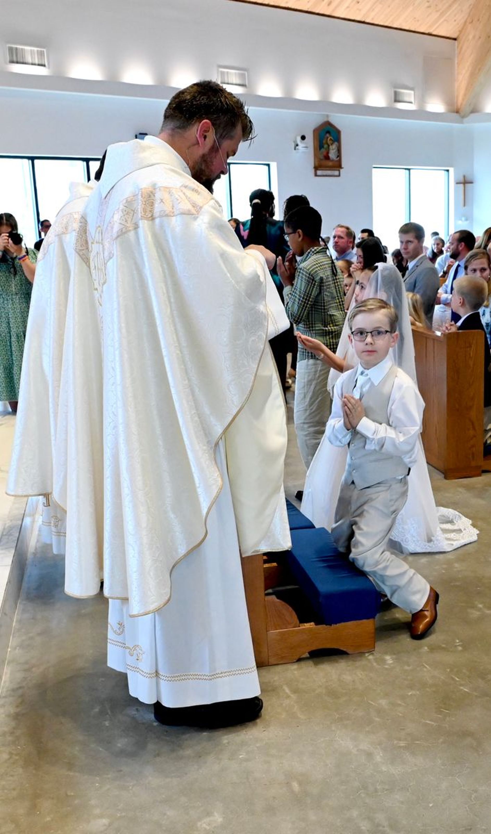 2025-04-05-first-communion-mass-0675.jpg