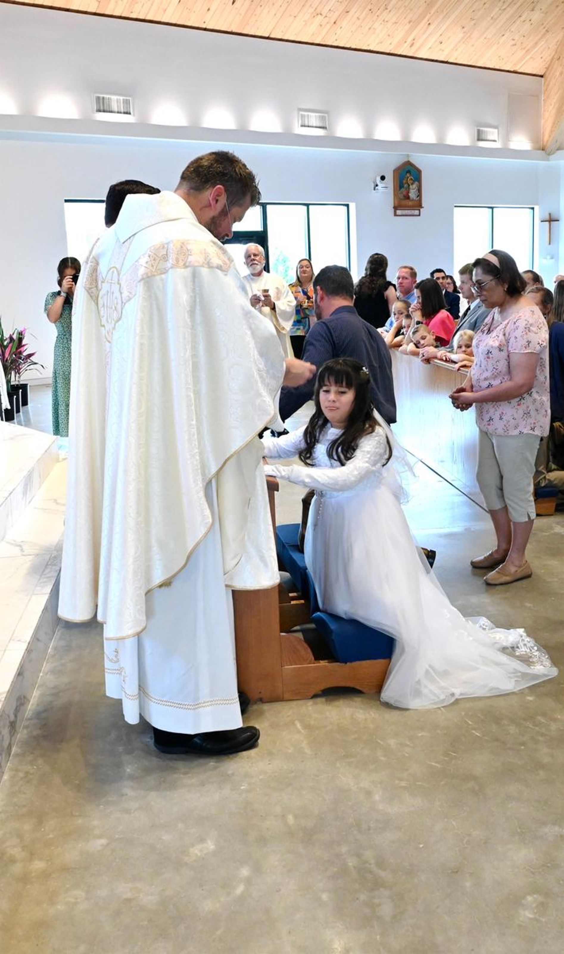 2025-04-05-first-communion-mass-0691.jpg