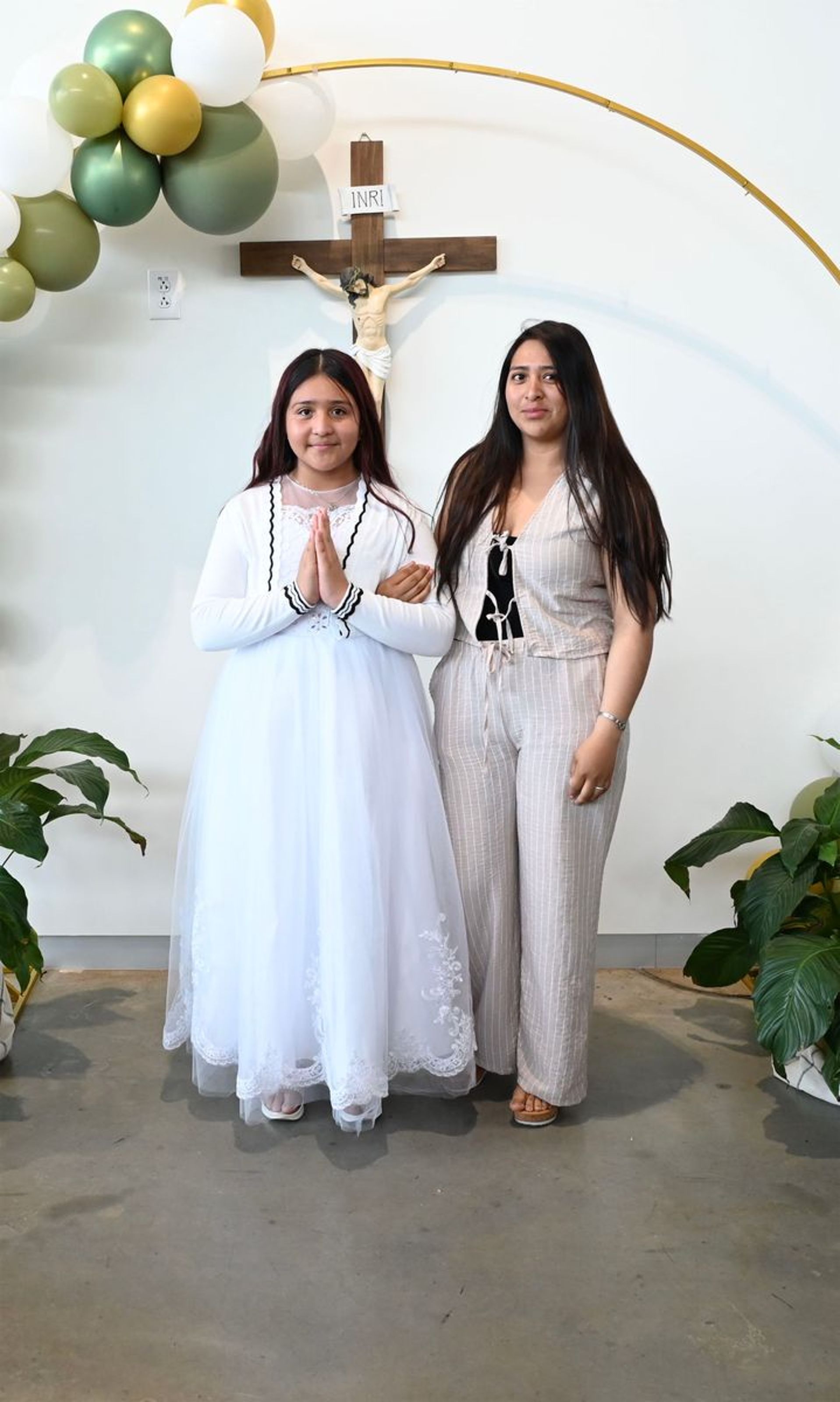 2025-04-05-first-communion-portraits-0022.jpg