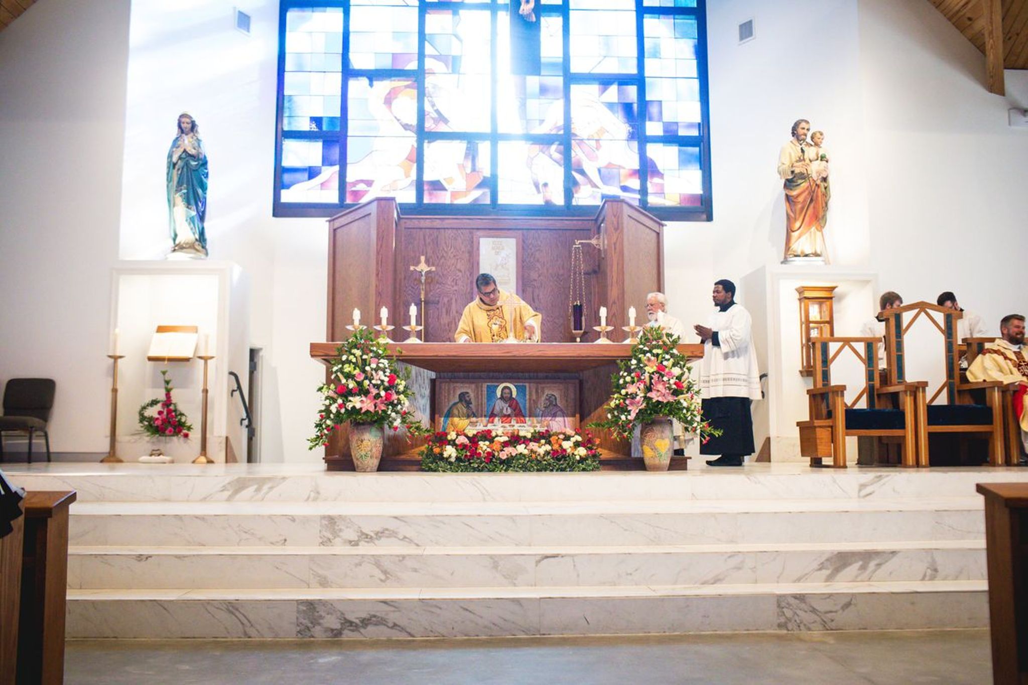 2025-11-23-fr-fernando-first-mass-0132.jpg