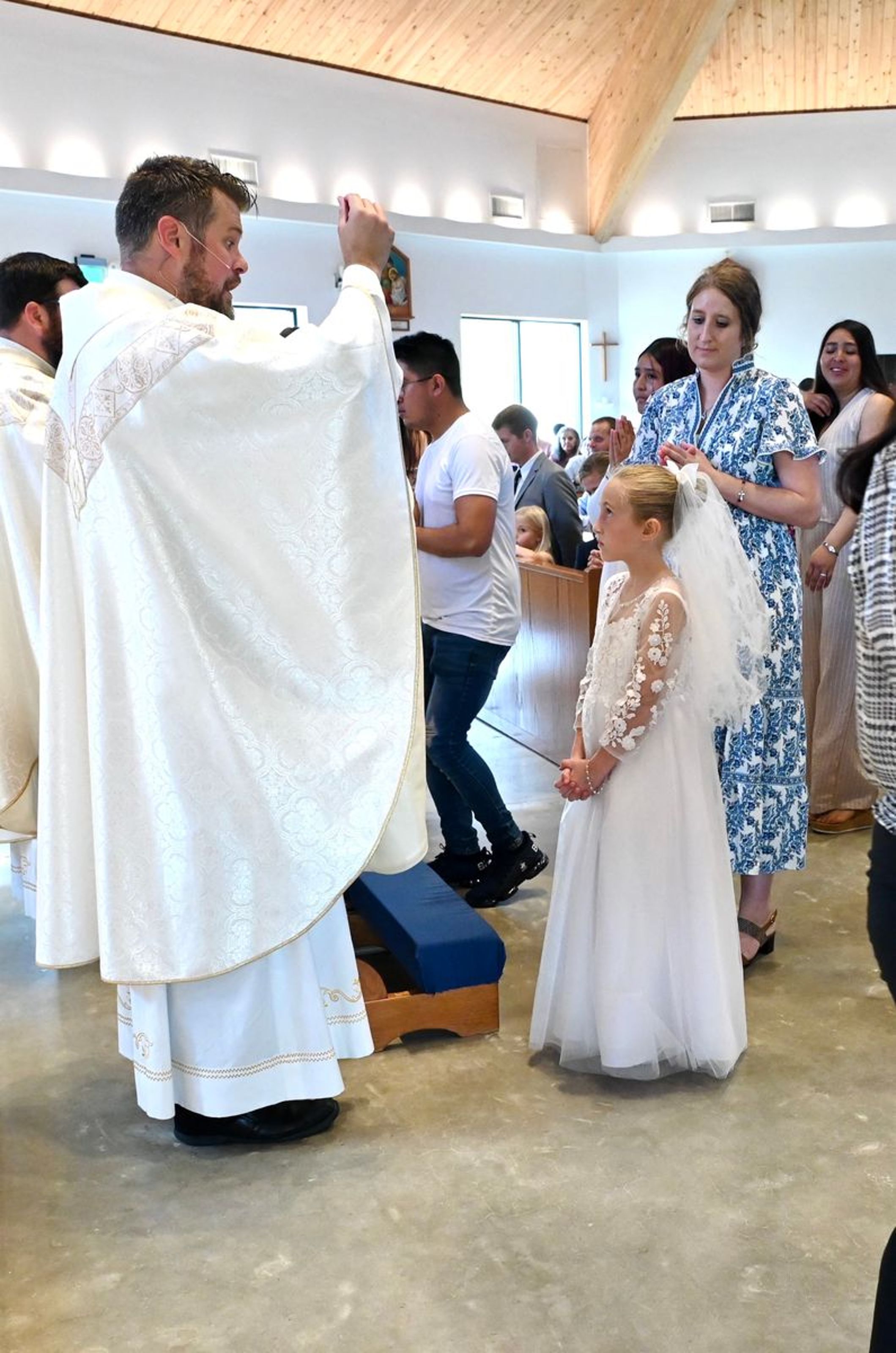 2025-04-05-first-communion-mass-0569.jpg
