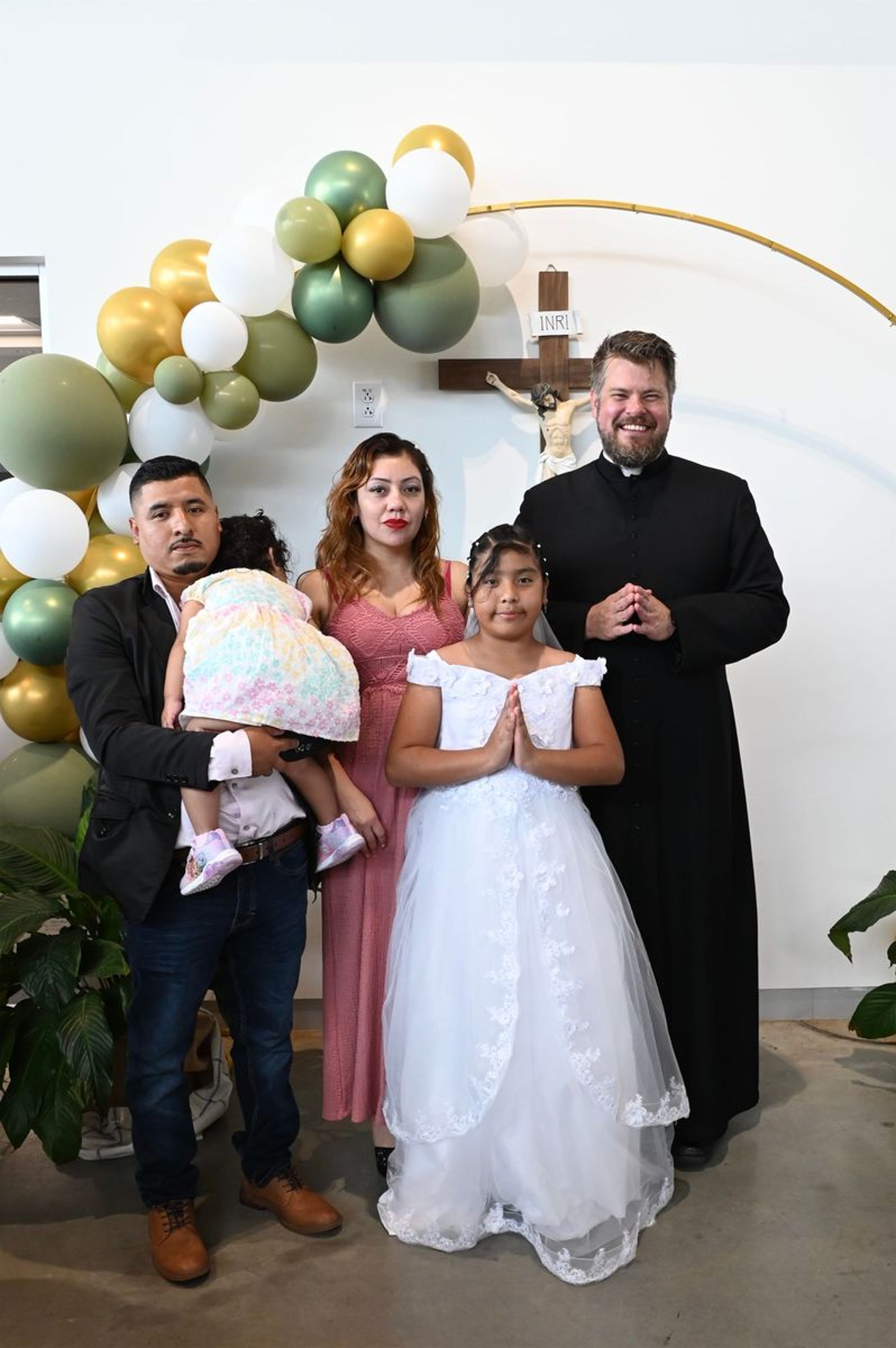 2025-04-05-first-communion-portraits-0097.jpg