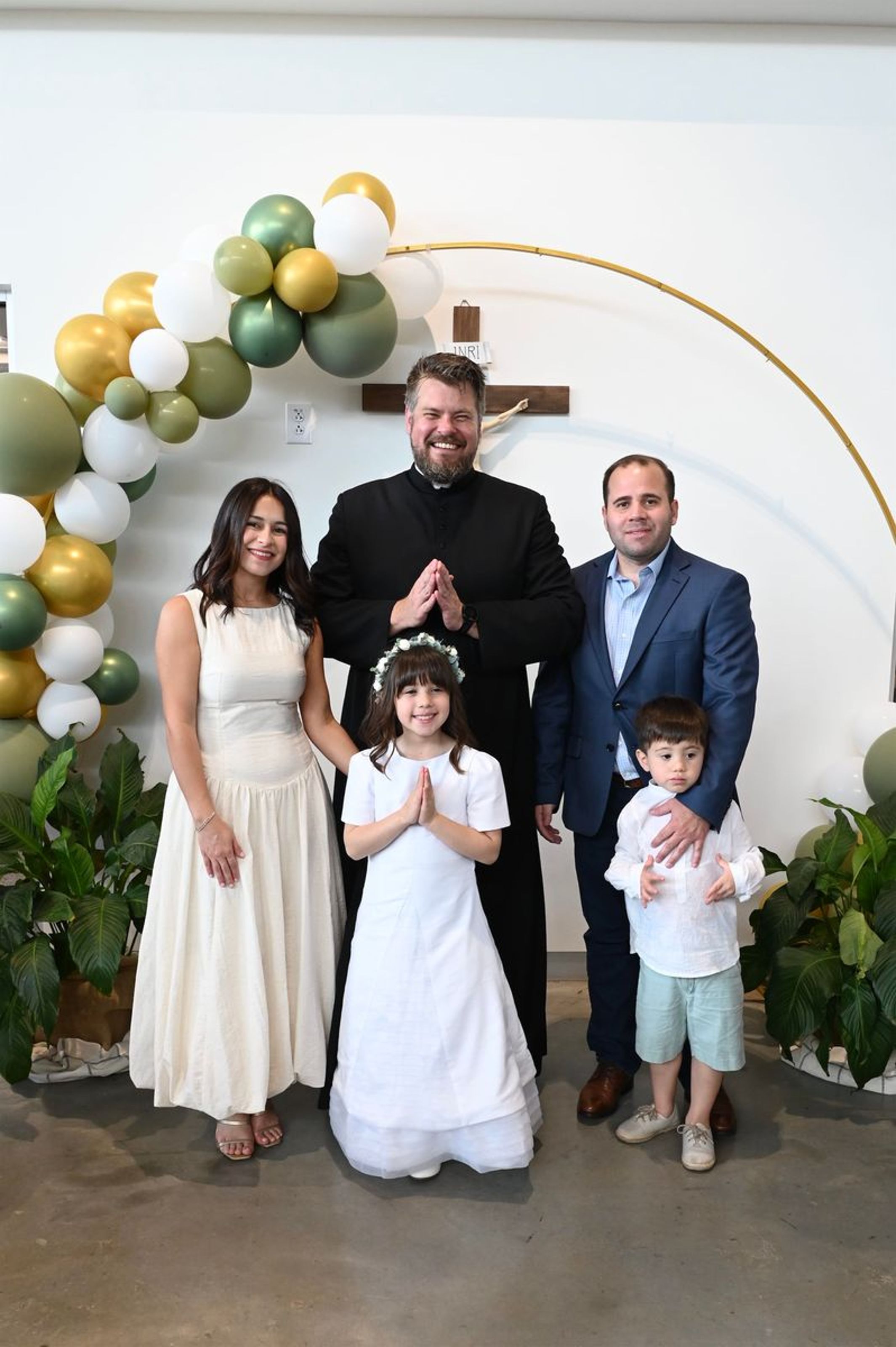 2025-04-05-first-communion-portraits-0105.jpg
