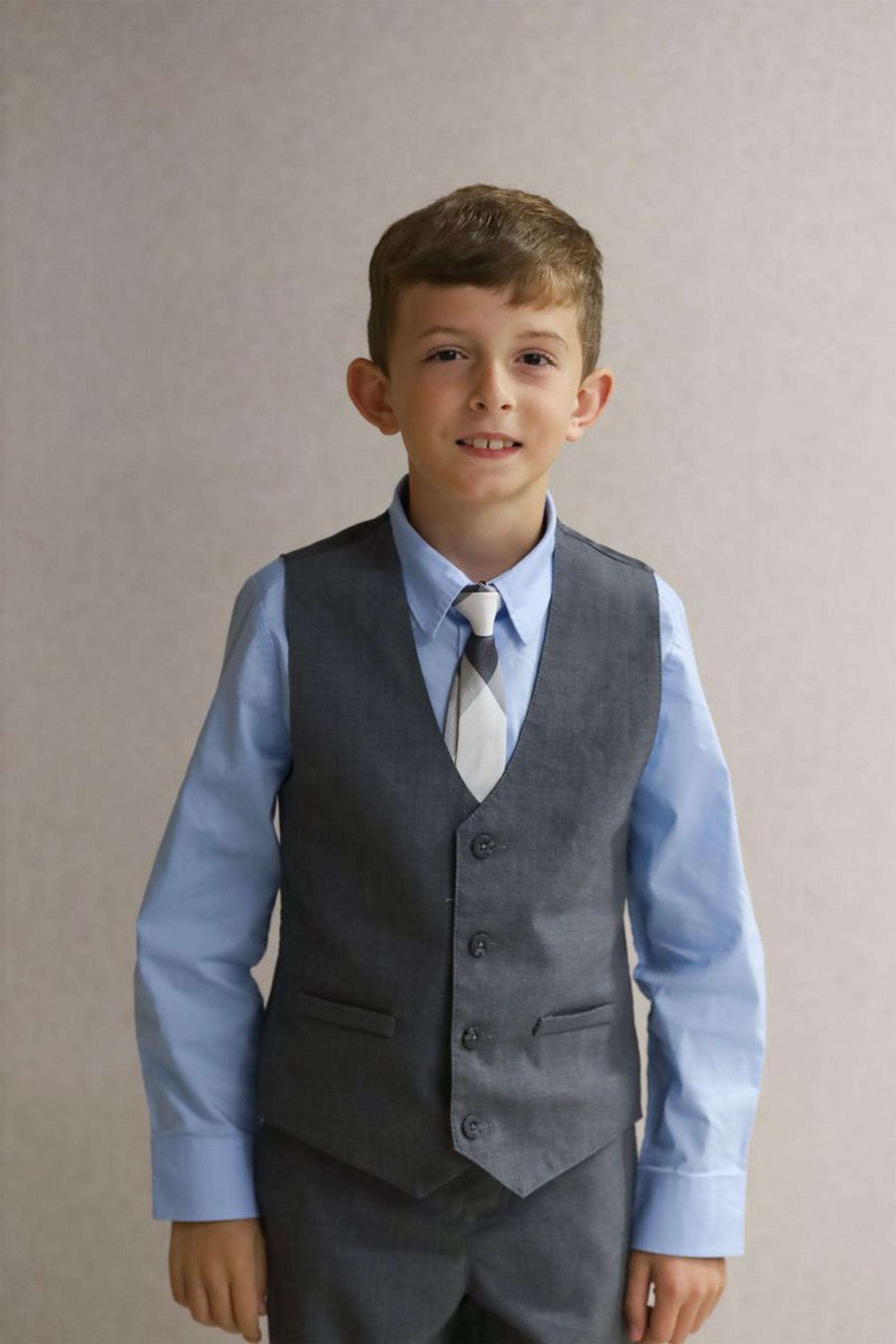 2022-04-23-first-communion-portraits-004.jpg