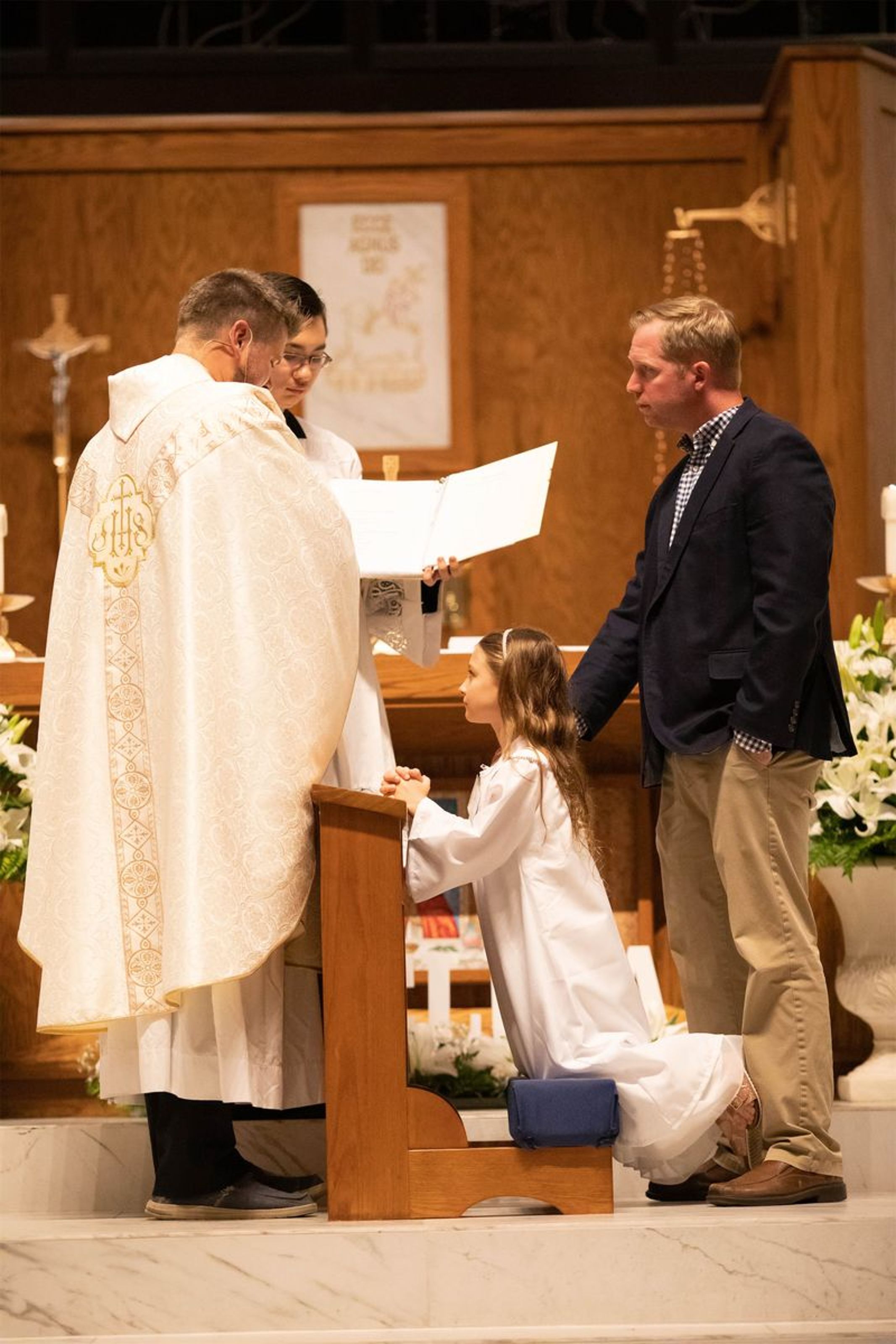 2023-04-08-easter-vigil-065.jpg
