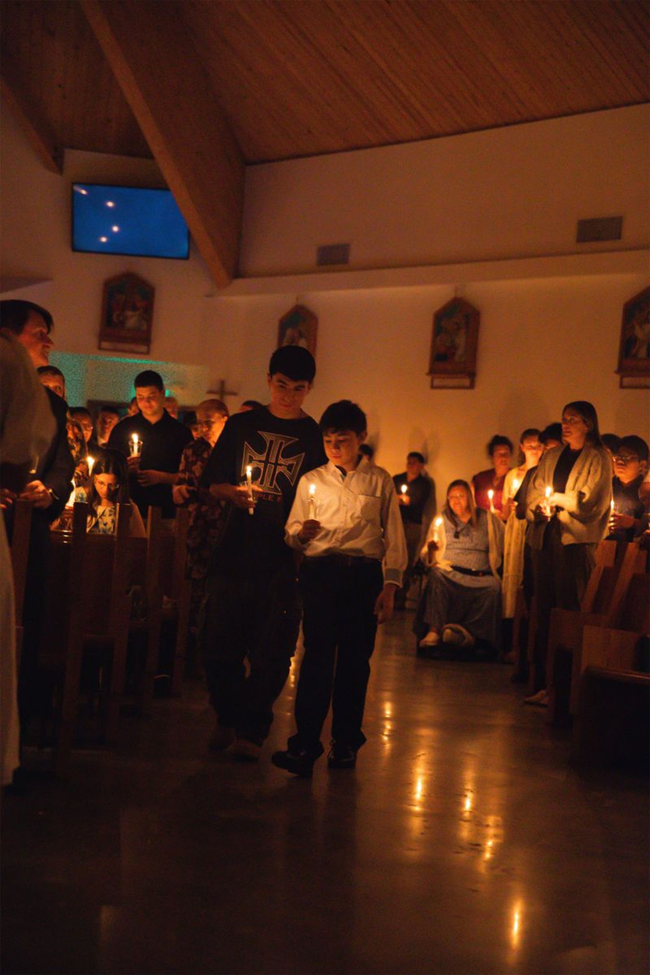 2025-04-19-easter-vigil-0031.jpg