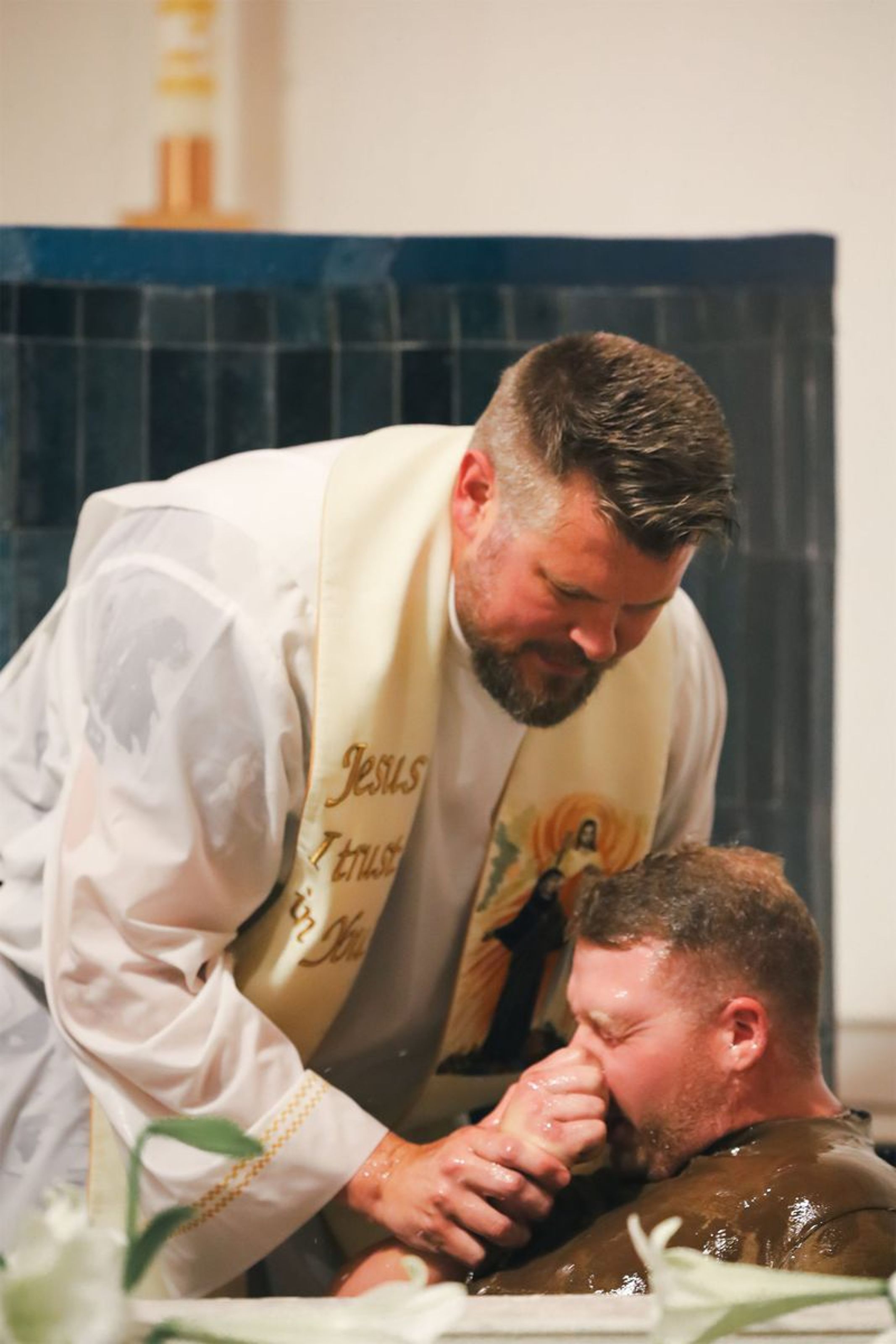2025-04-19-easter-vigil-0212.jpg