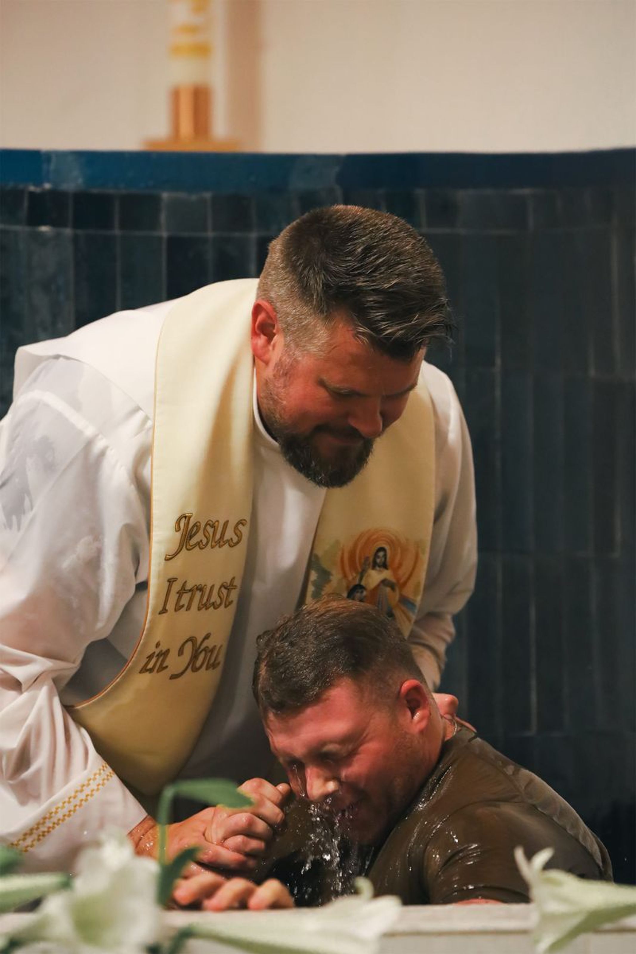 2025-04-19-easter-vigil-0213.jpg