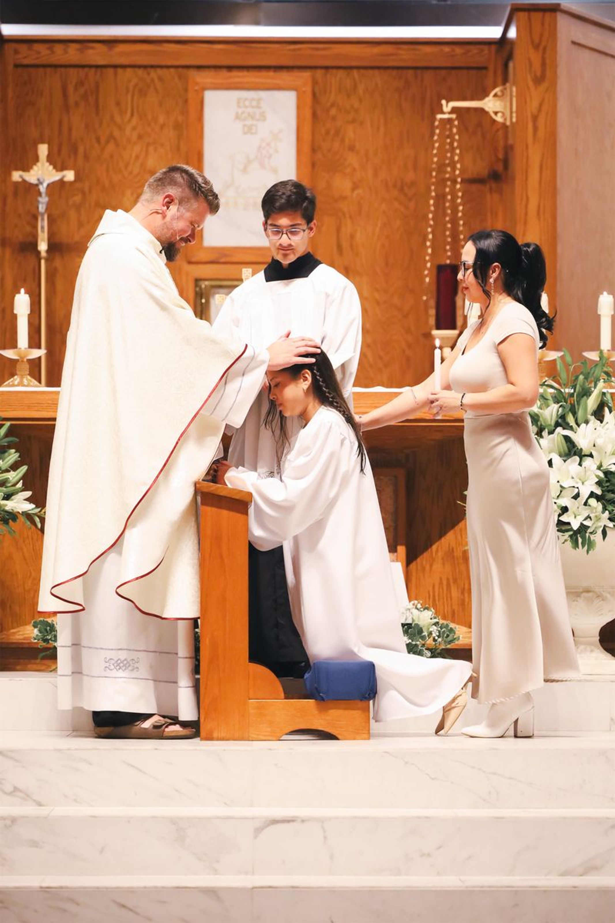 2025-04-19-easter-vigil-0262.jpg