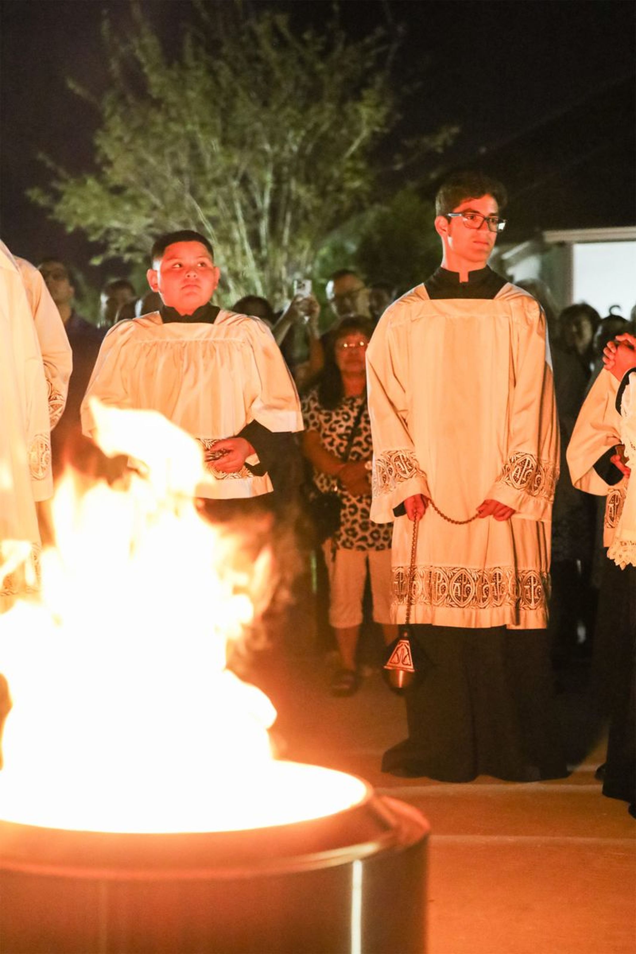 2026-04-04-easter-vigil-0009.jpg