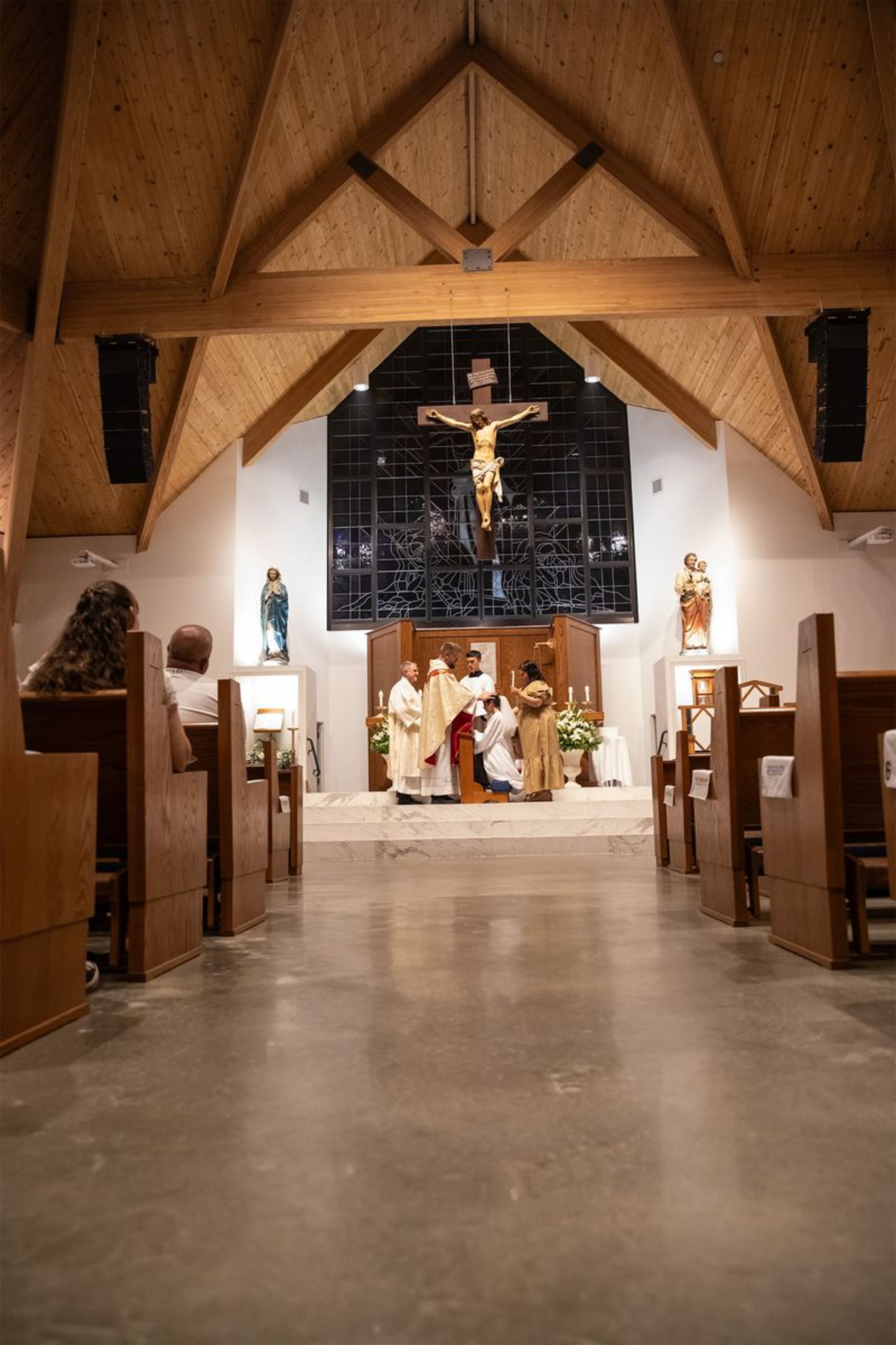 2026-04-04-easter-vigil-0380.jpg