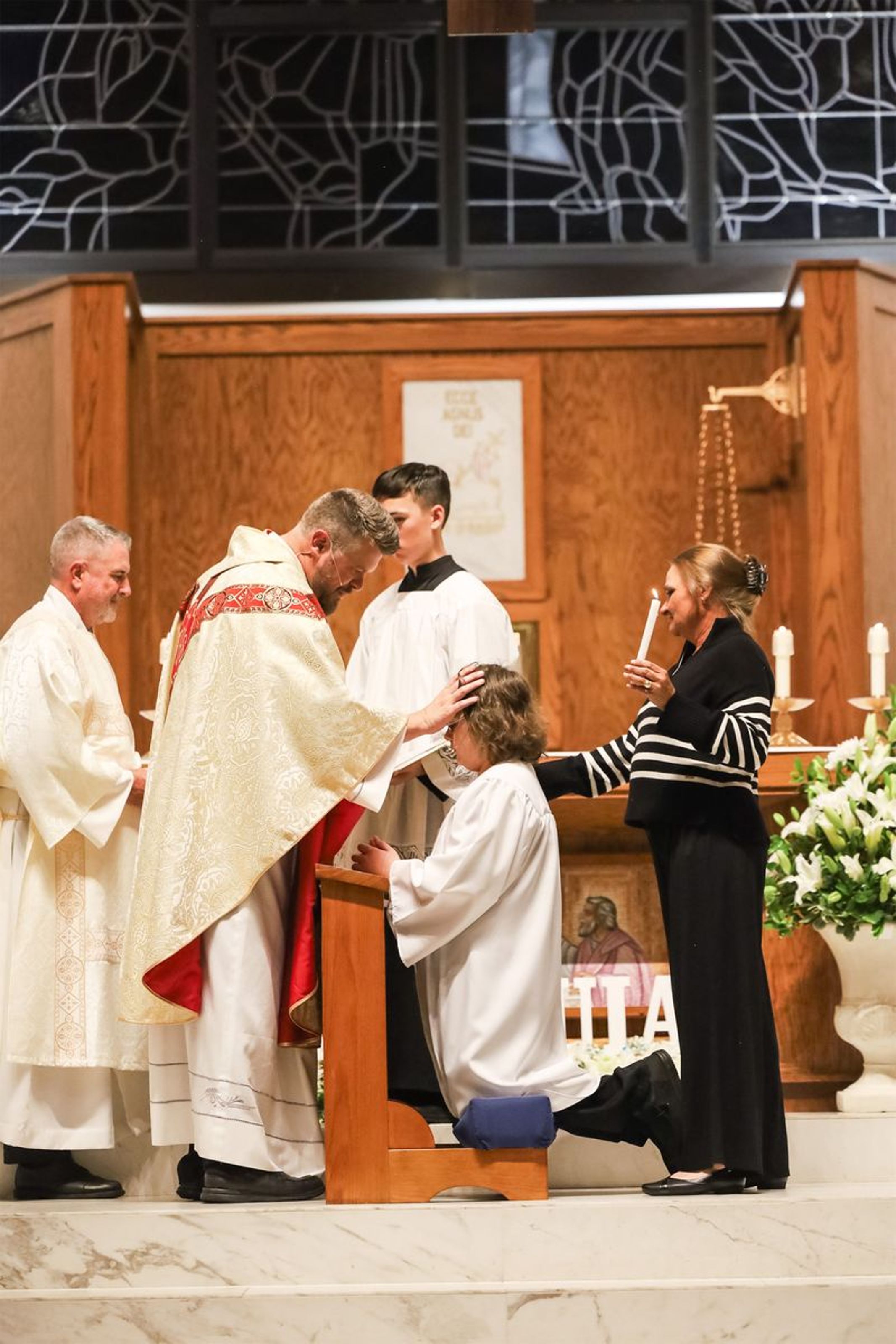 2026-04-04-easter-vigil-0449.jpg