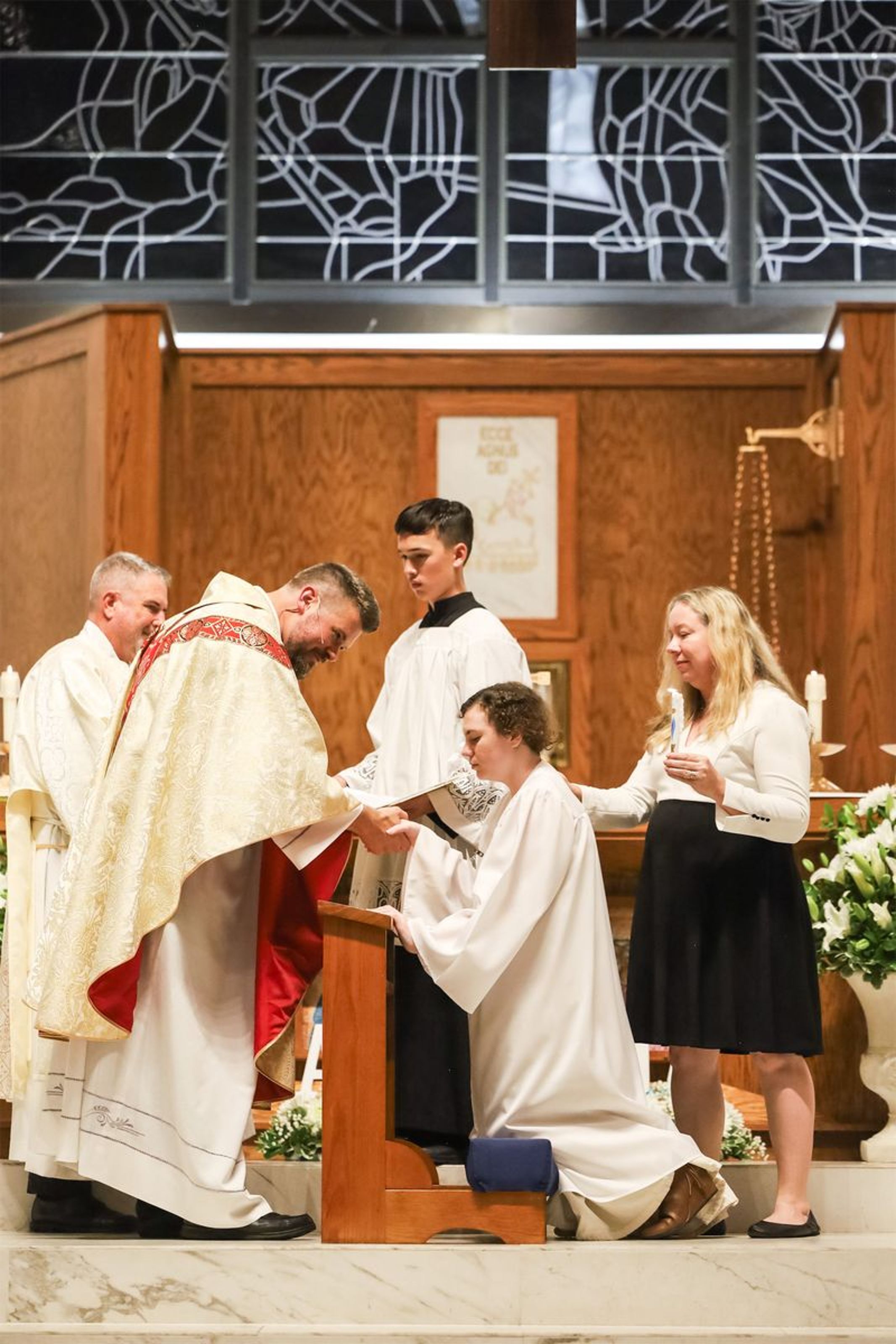 2026-04-04-easter-vigil-0484.jpg