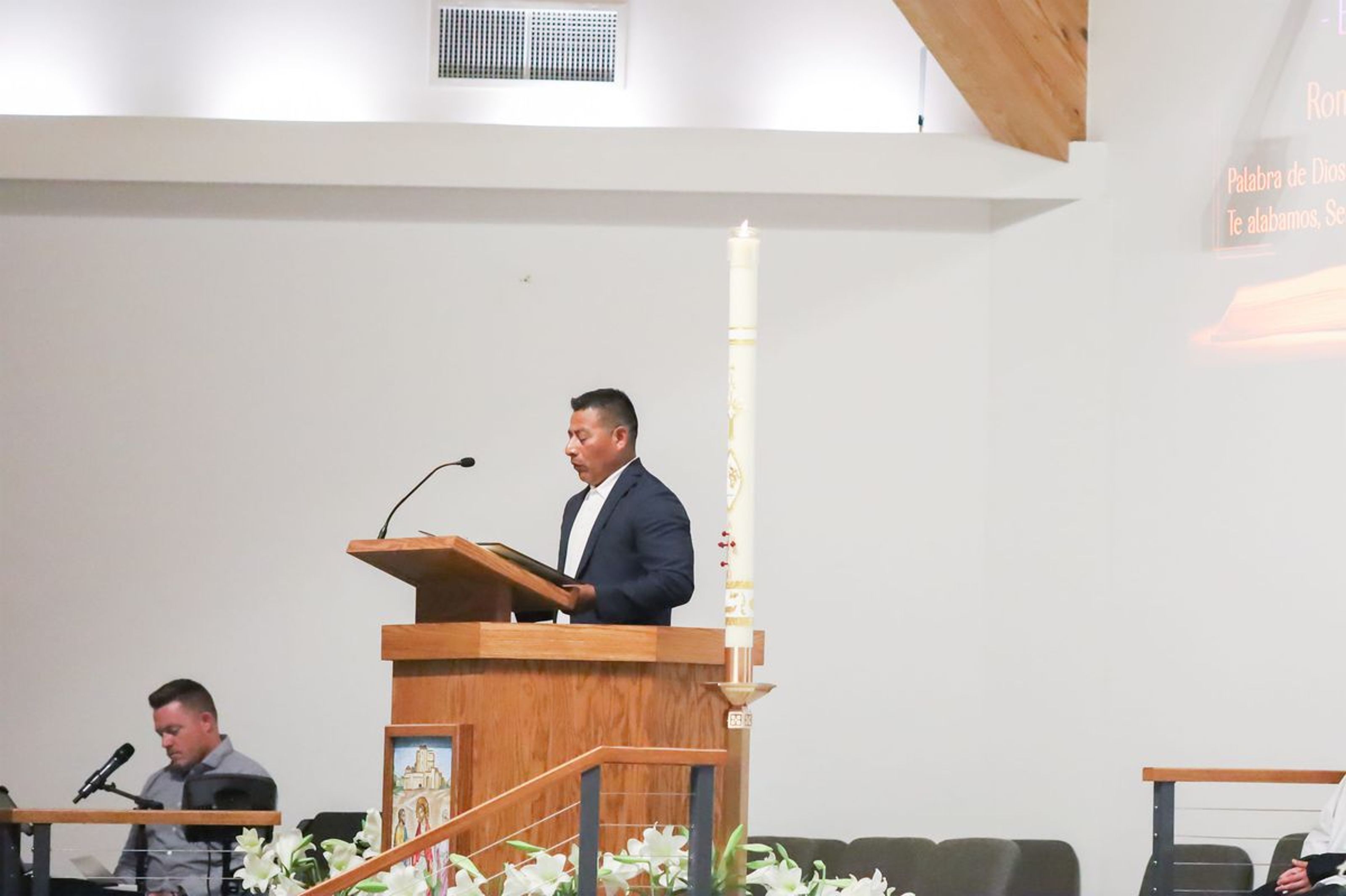 2022-04-16-easter-vigil-033.jpg