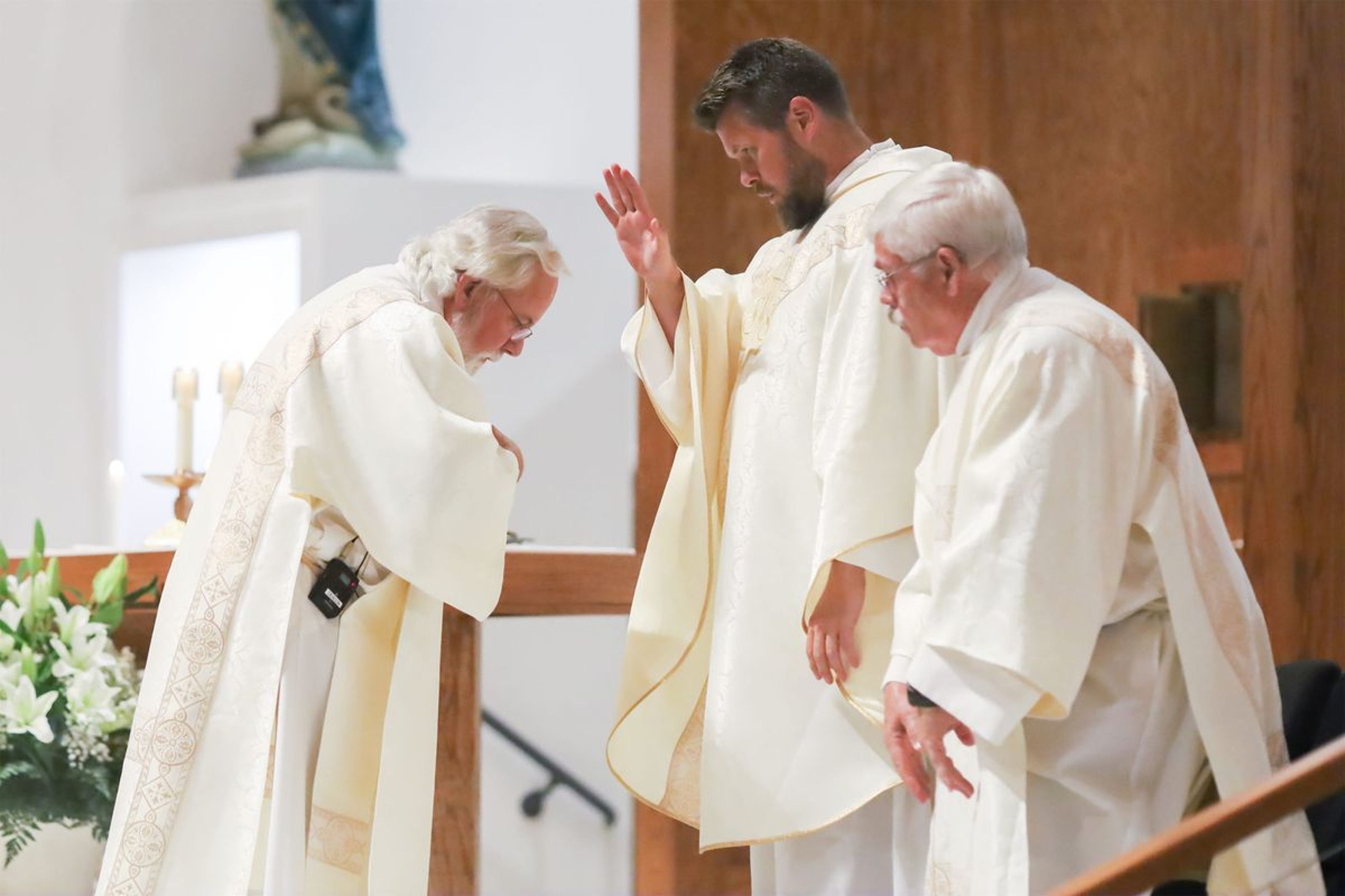 2022-04-16-easter-vigil-035.jpg