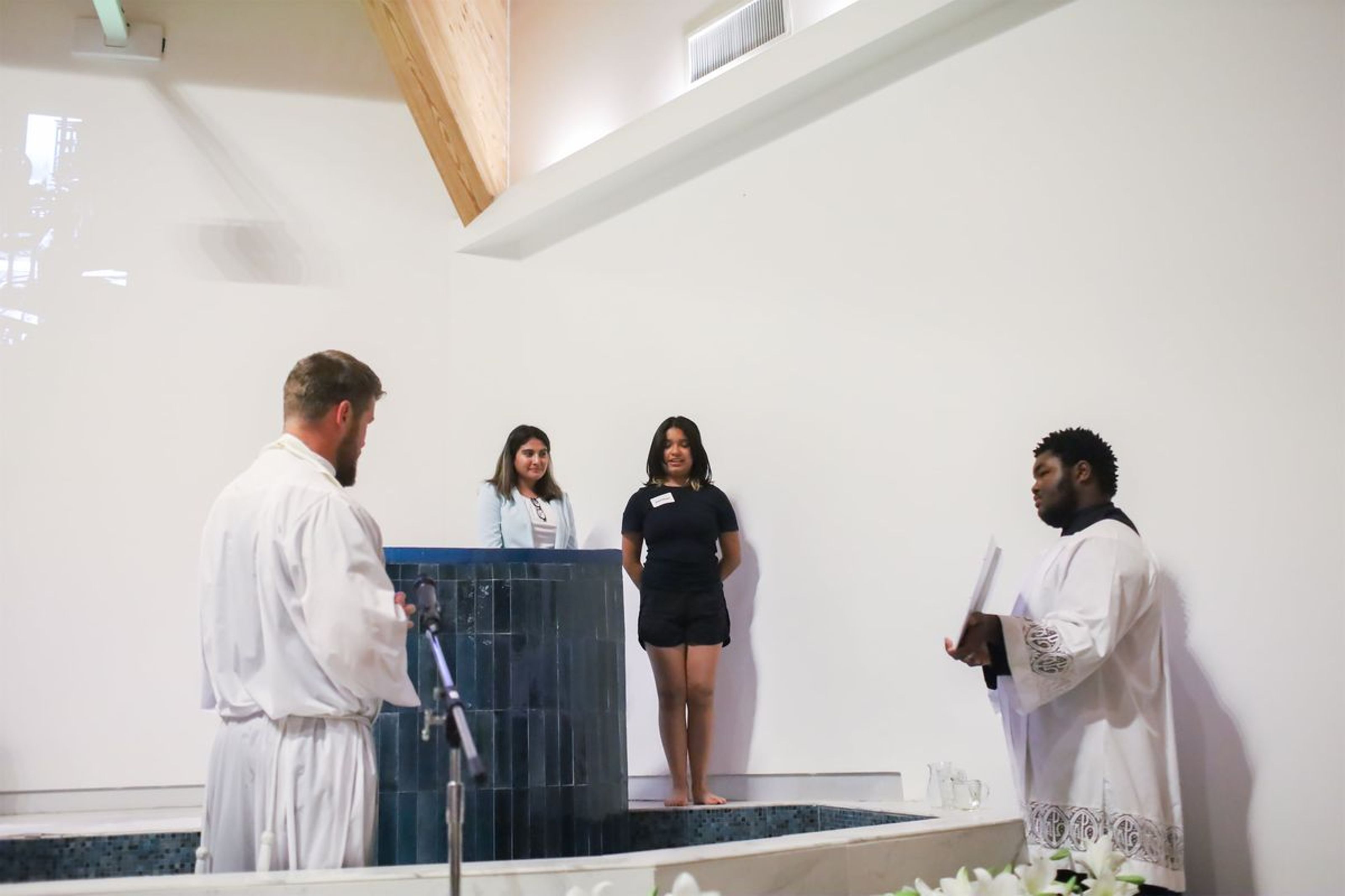 2022-04-16-easter-vigil-074.jpg
