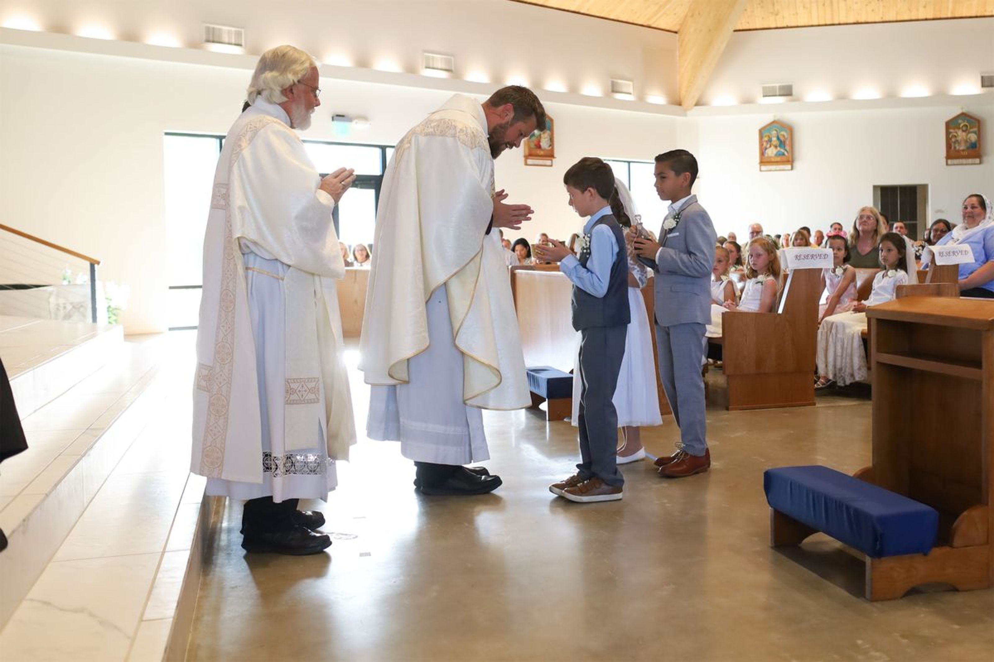 2022-04-23-first-communion-mass-059.jpg