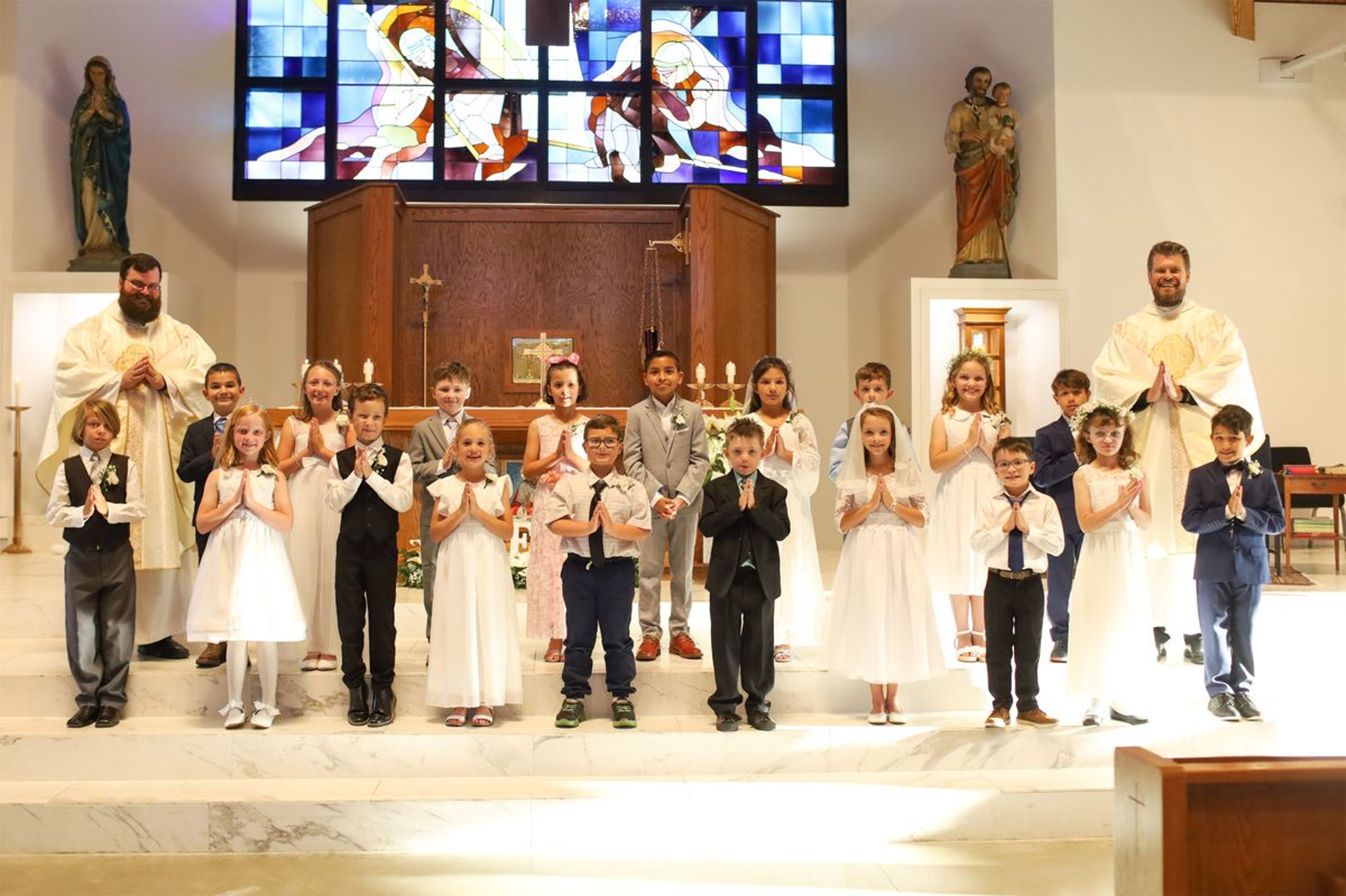 2022-04-23-first-communion-mass-104.jpg