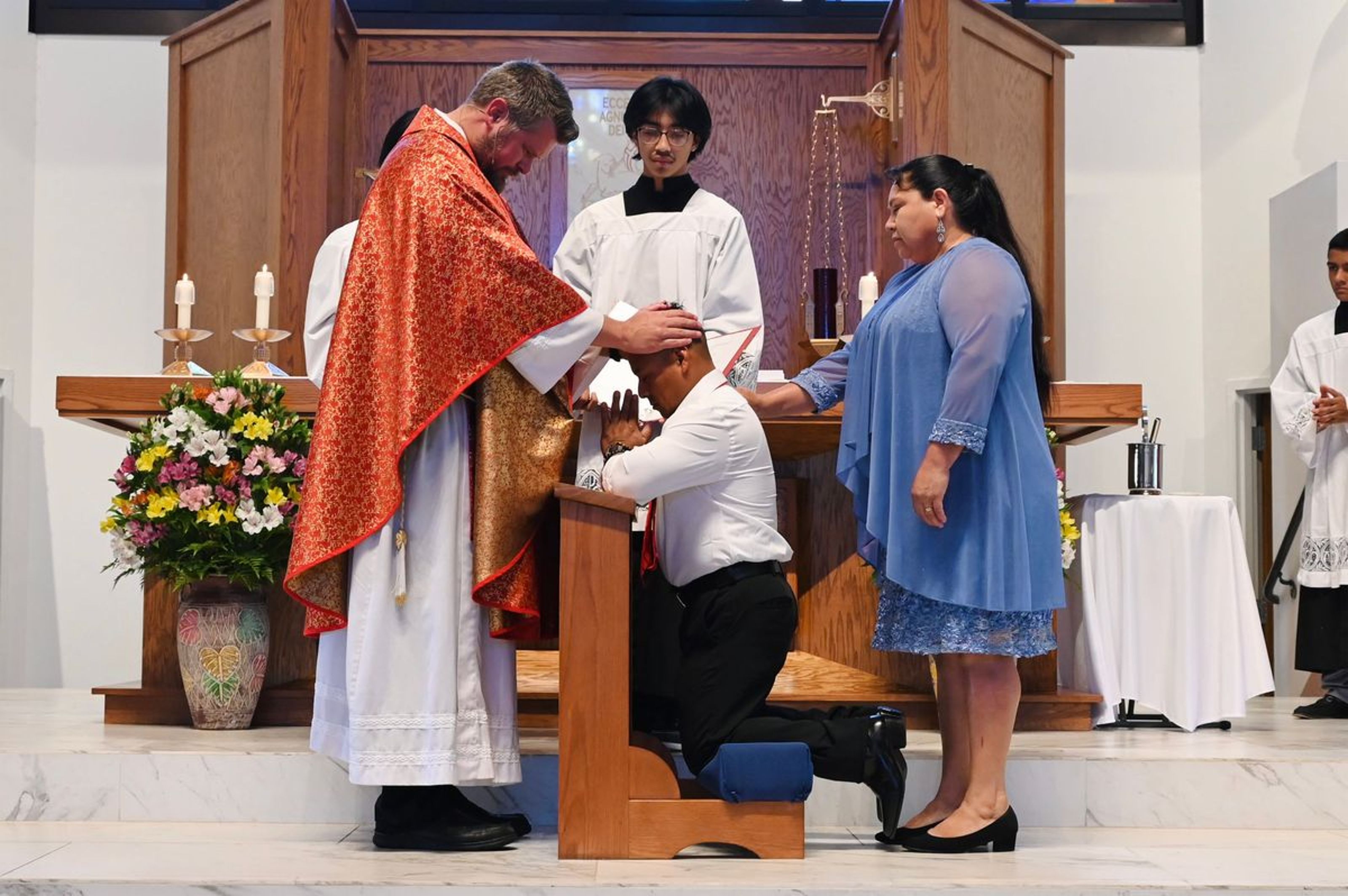 2024-05-19-rite-of-full-communion-spanish-0062.jpg
