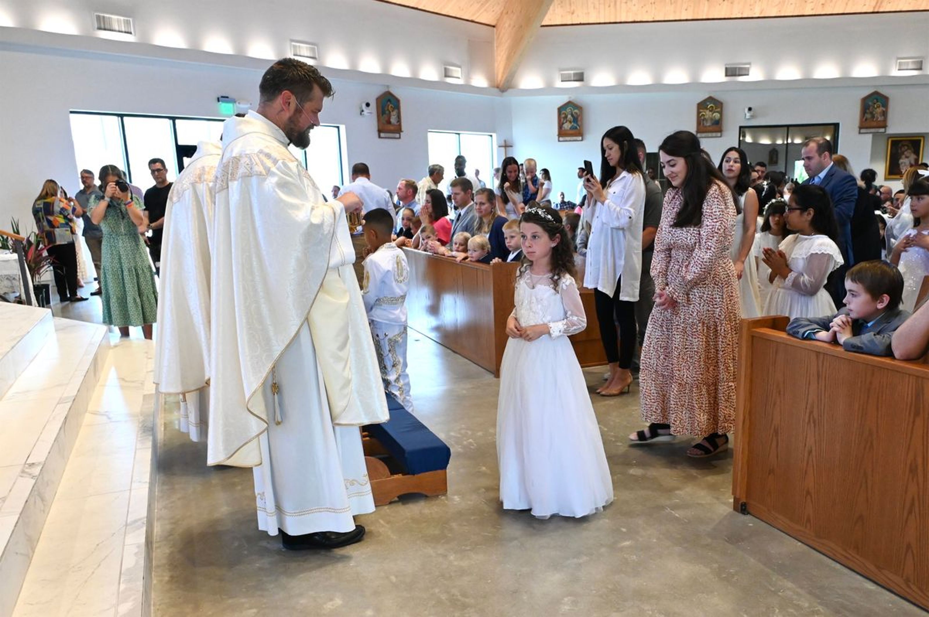 2025-04-05-first-communion-mass-0504.jpg