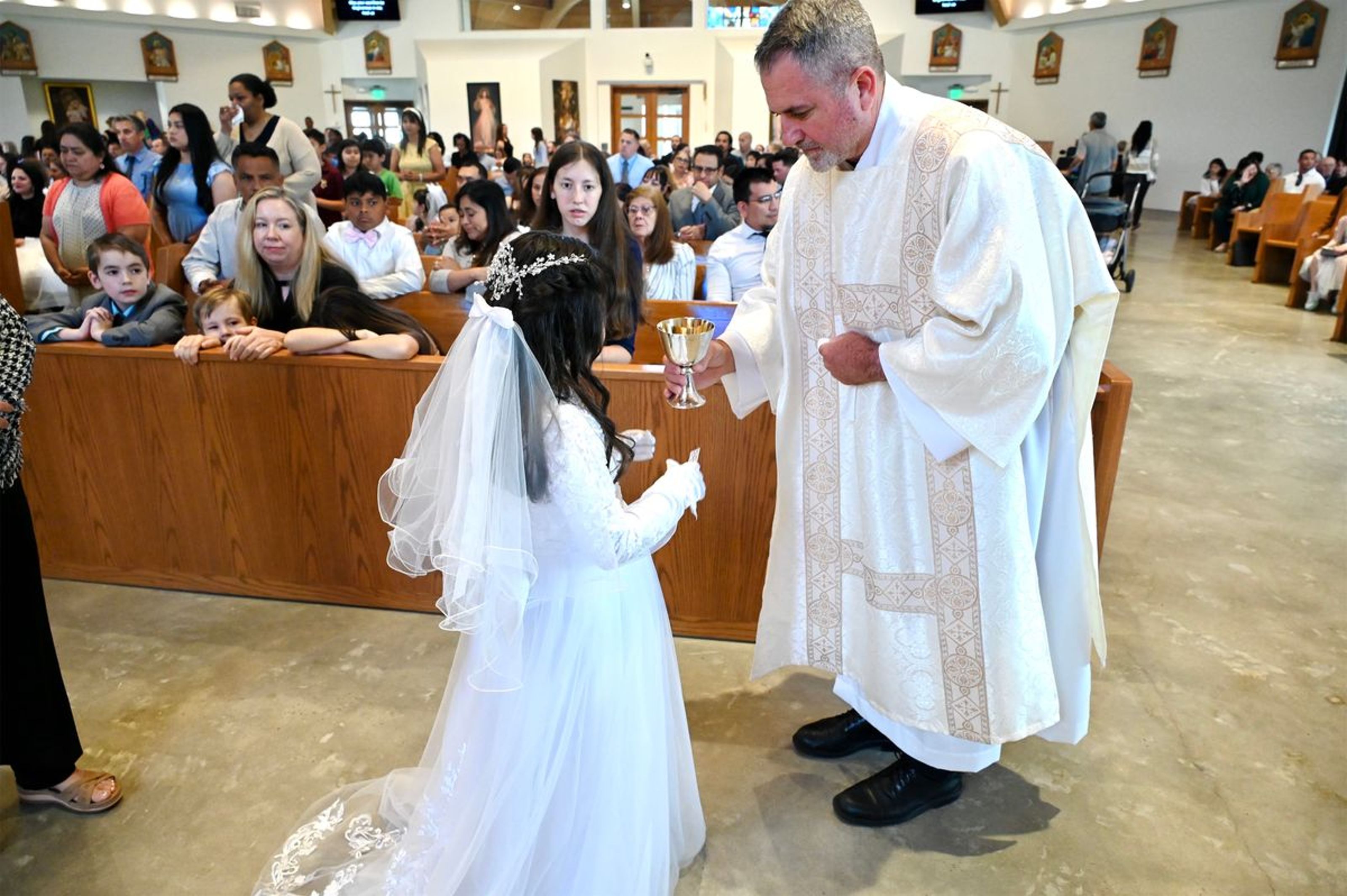 2025-04-05-first-communion-mass-0693.jpg