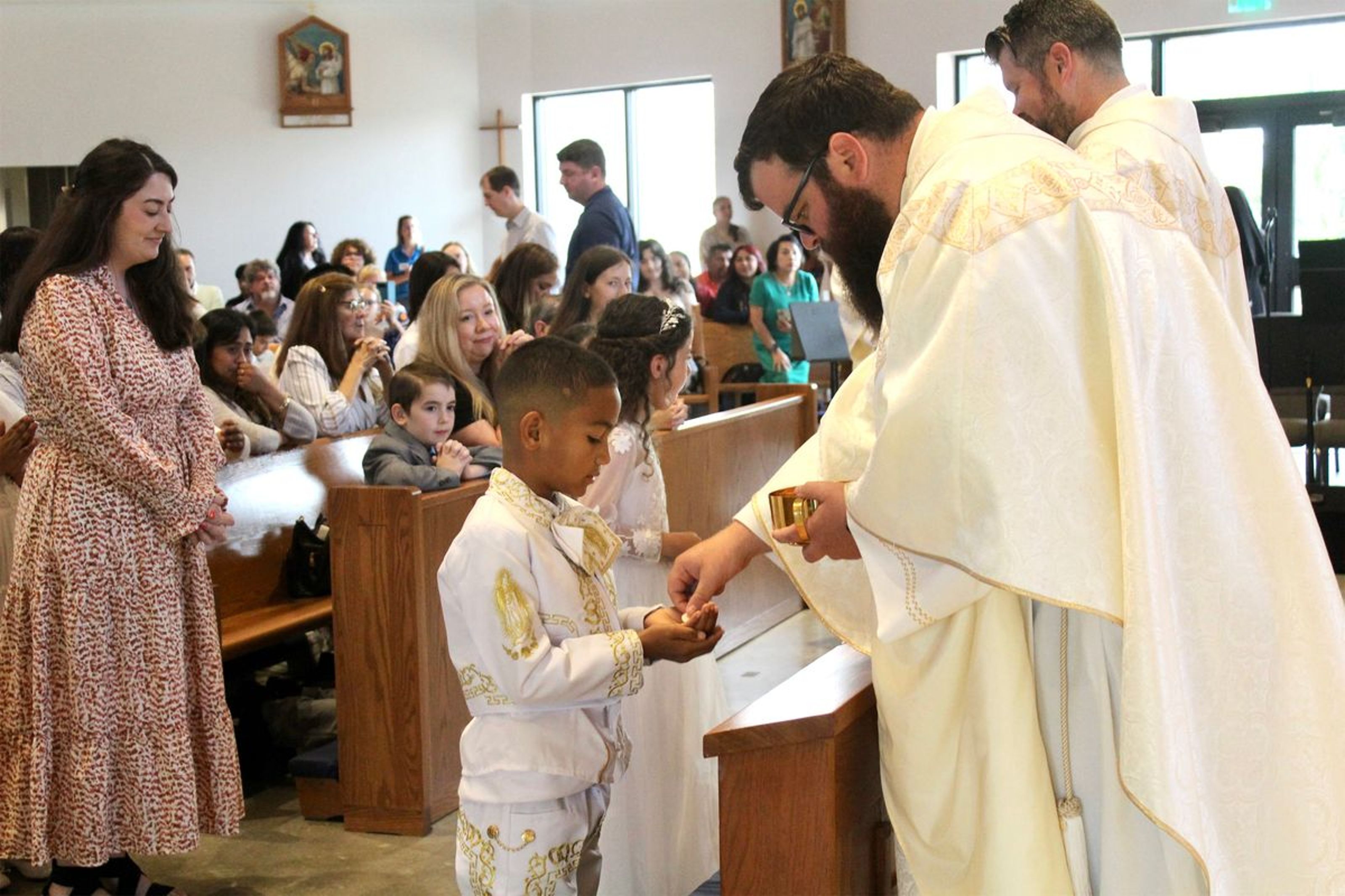 2025-04-05-first-communion-mass-0719.jpg