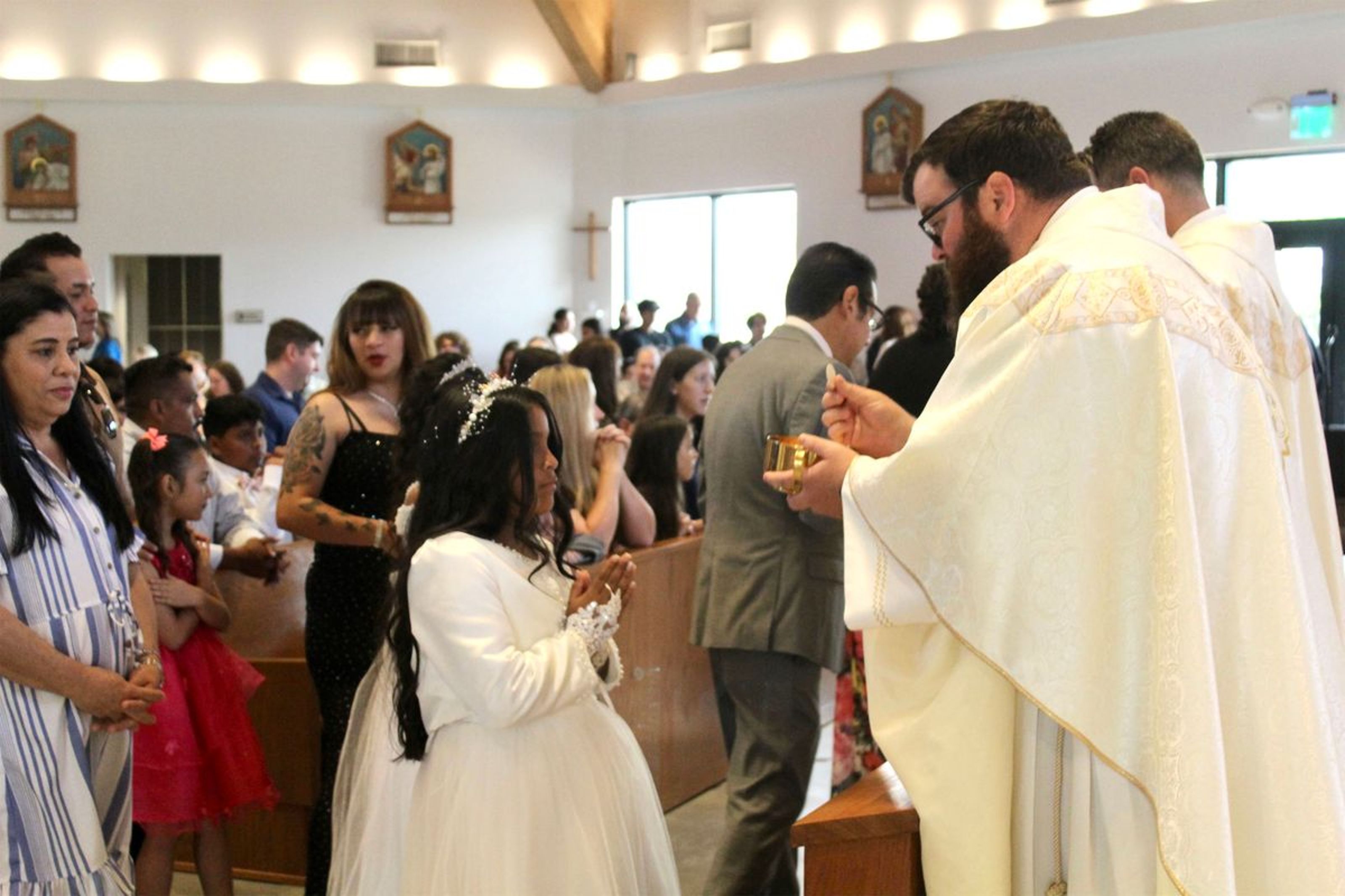 2025-04-05-first-communion-mass-0724.jpg