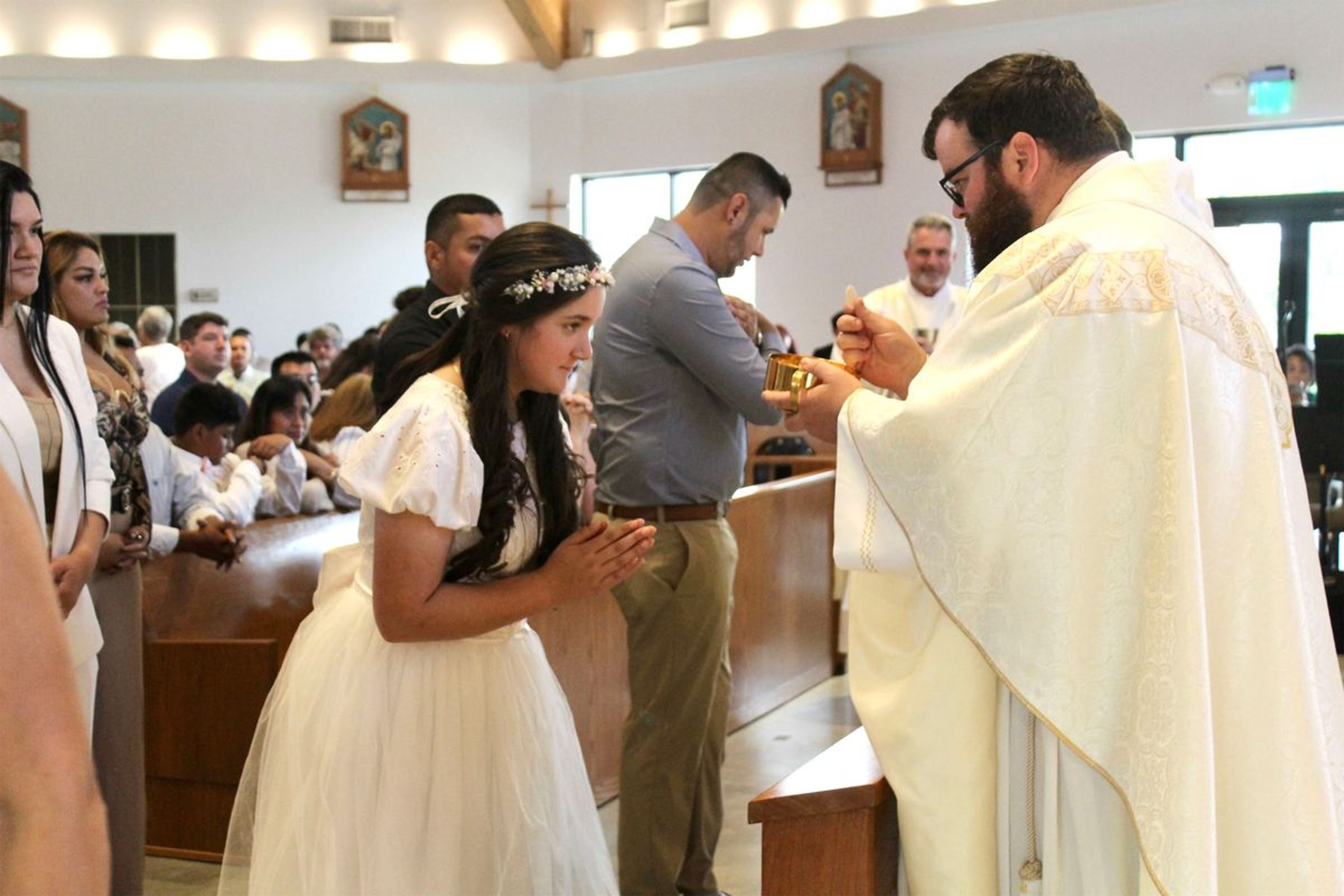 2025-04-05-first-communion-mass-0734.jpg