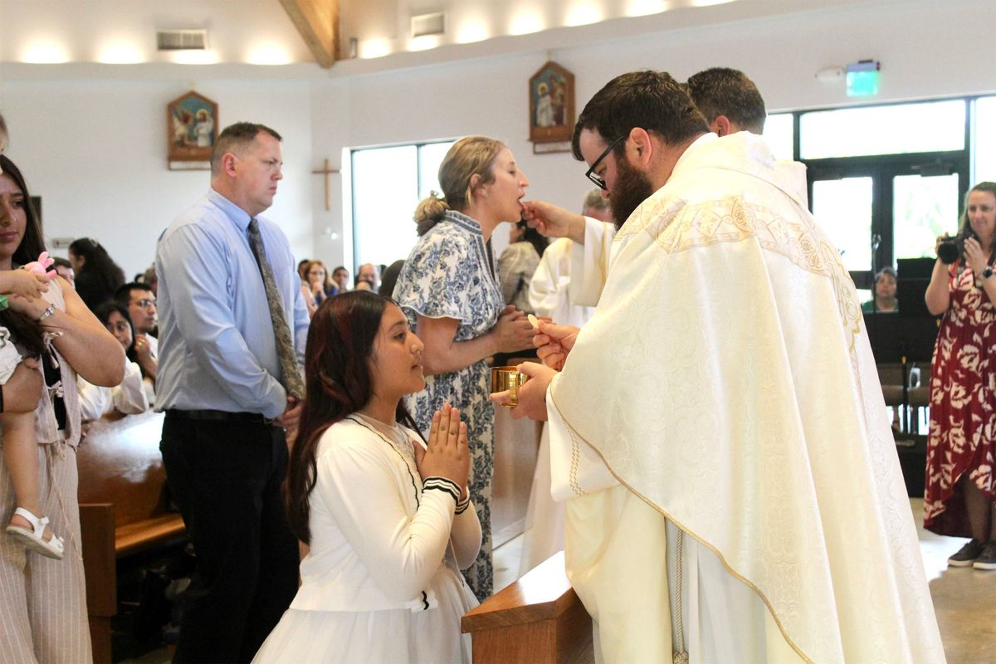 2025-04-05-first-communion-mass-0745.jpg