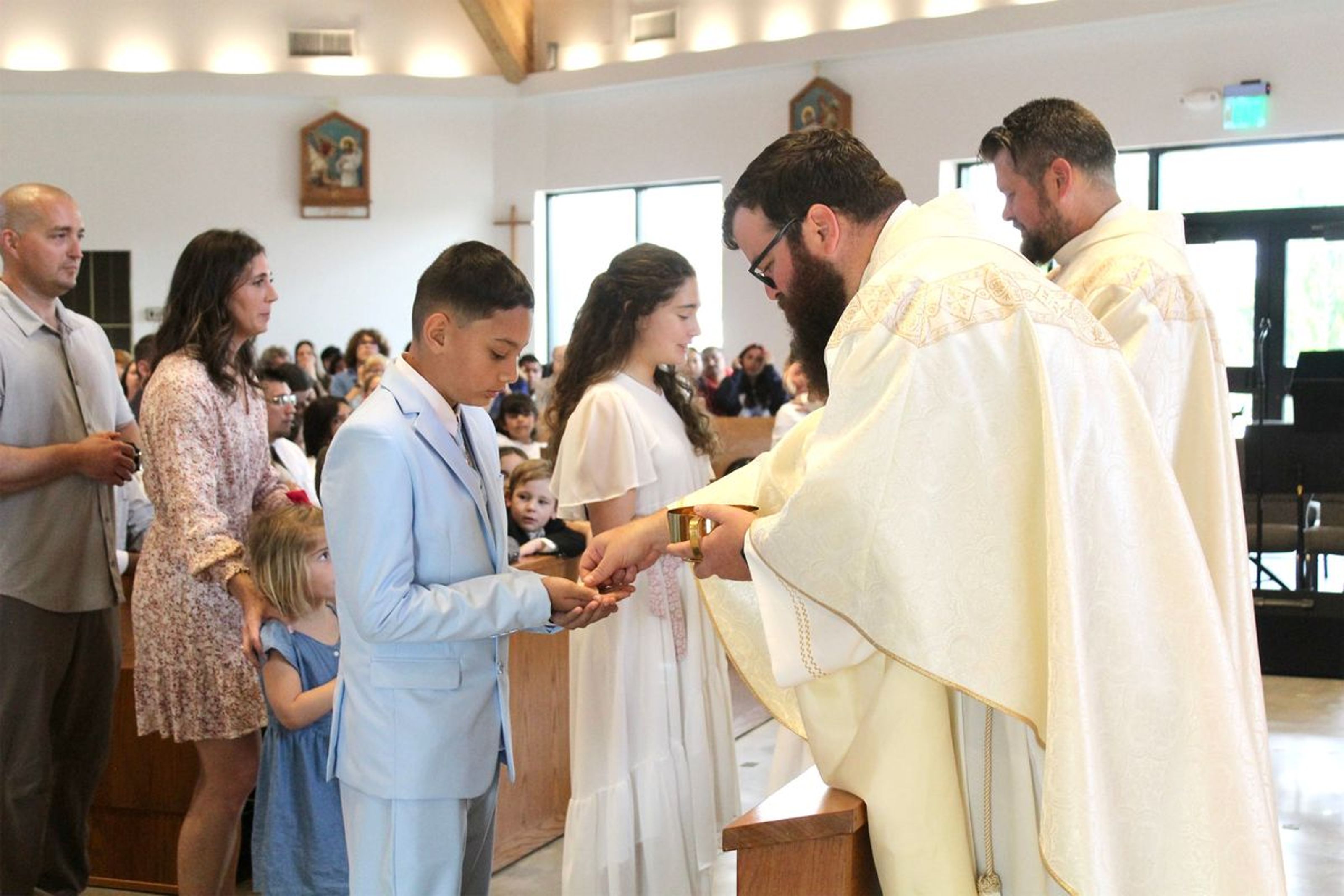 2025-04-05-first-communion-mass-0777.jpg
