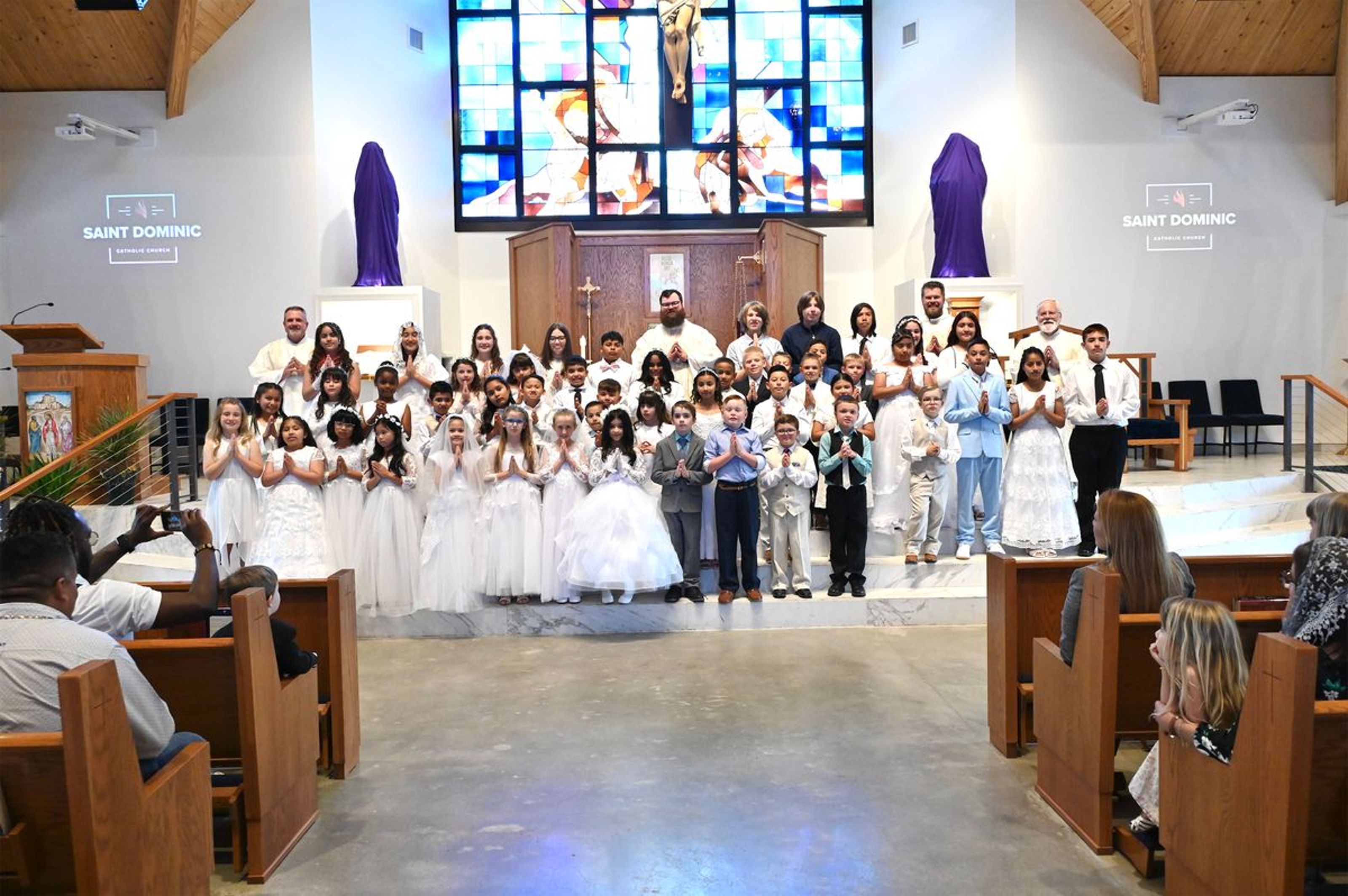 2025-04-05-first-communion-portraits-0008.jpg