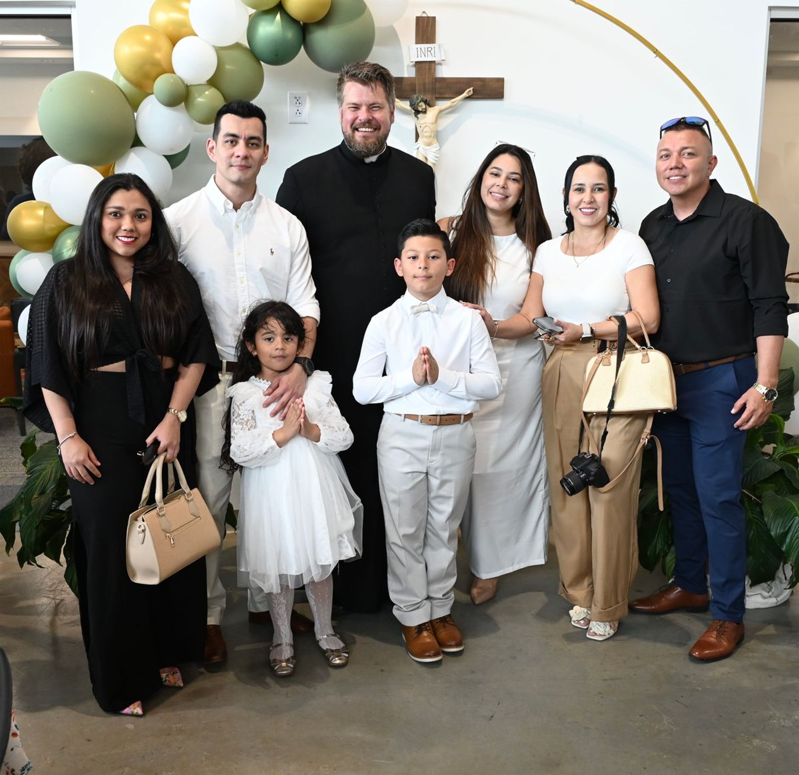 2025-04-05-first-communion-portraits-0135.jpg